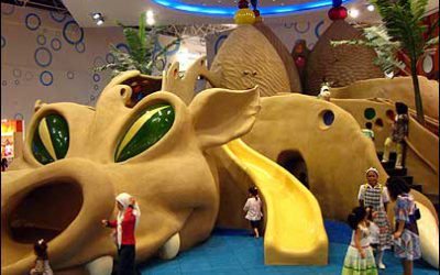 At a Kuwaiti Children’s Store, Parents Drop and Shop