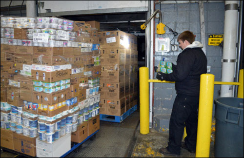 Hy-Vee Supermarkets Track Perishables to Ensure Freshness