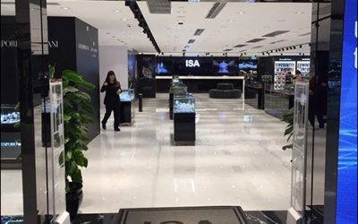 Retailer Uses RFID, Social Media and Cameras to Track Shopper Behavior