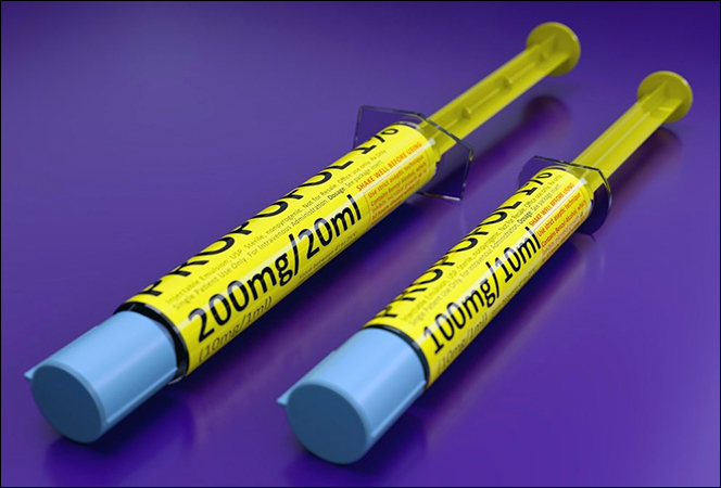 A KinetiX ready-to-administer syringe